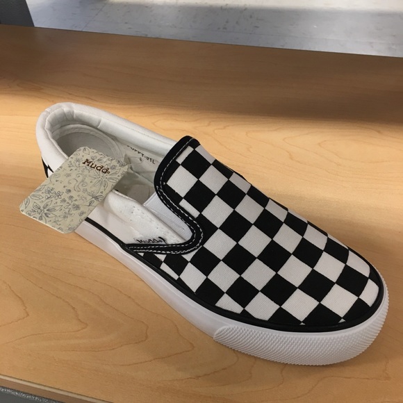 Mudd Shoes - 🤍🖤Ladies  Checkered Mudd Slip on Loafers 🖤🤍